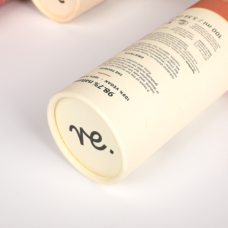 Delicate glanspapier kan met CMYK -afdrukken